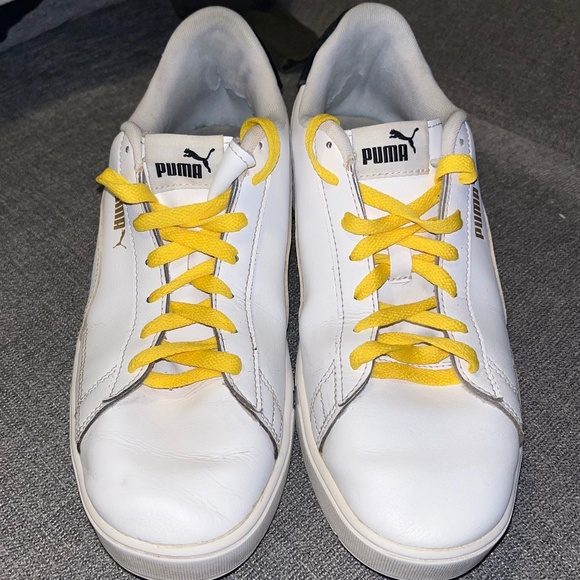 Puma Classic White / Gold Sneakers Shoes. Womens 11.5 - Picture 4 of 5